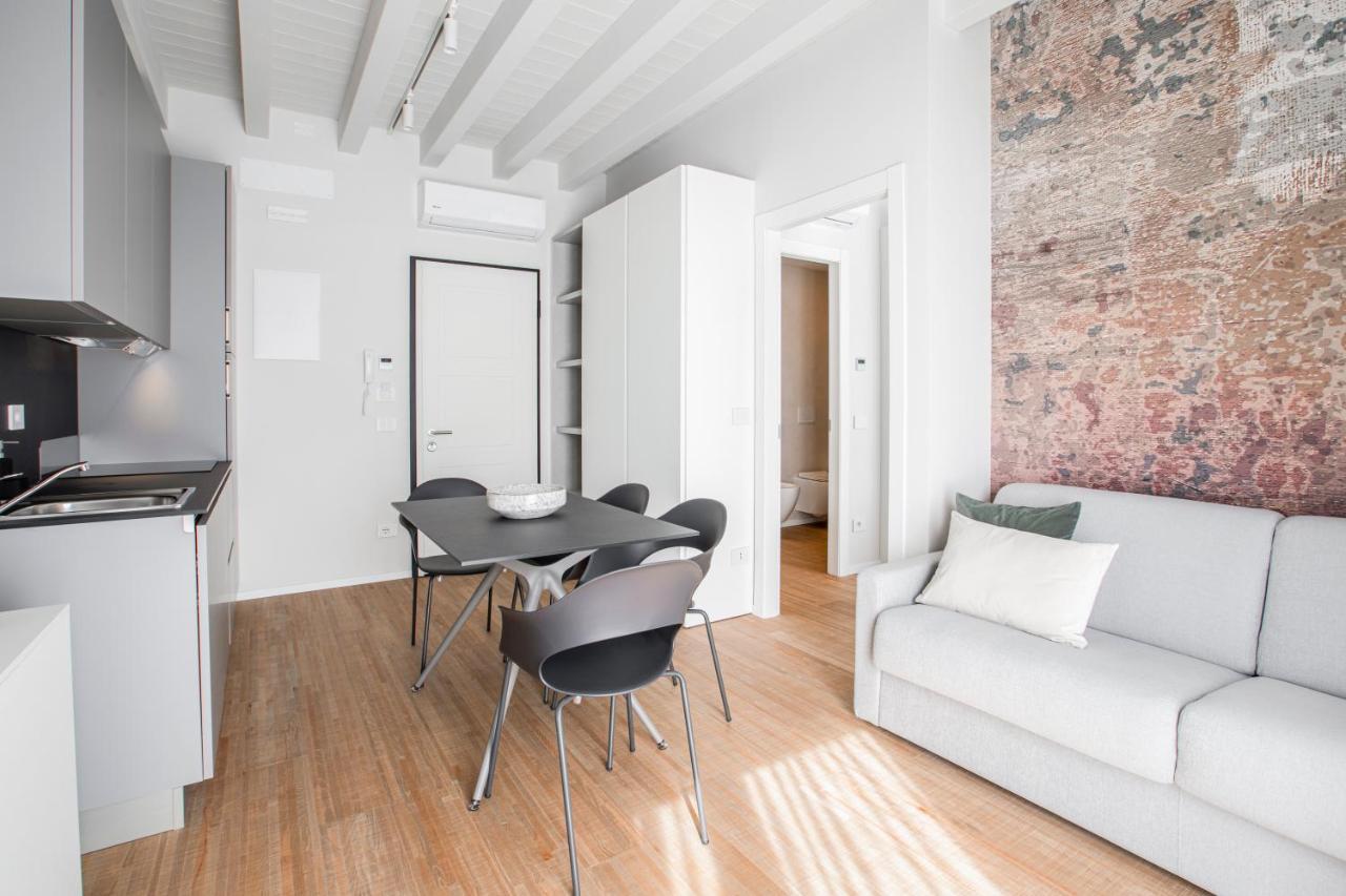 Ah Villaglori Boutique Apartments Brescia Bagian luar foto